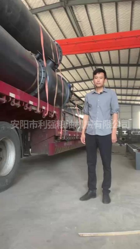 80噸動(dòng)物油熬煉設(shè)備發(fā)貨現(xiàn)場